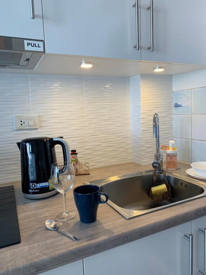 Apartment Grandblue Condominium#702 Seaview Topfloor Maephim Rayong *