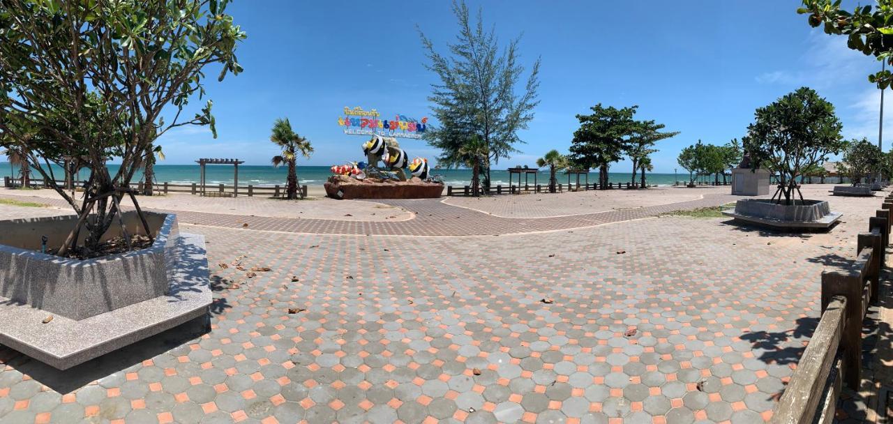 Grandblue Condominium#702 Seaview Topfloor Maephim Rayong