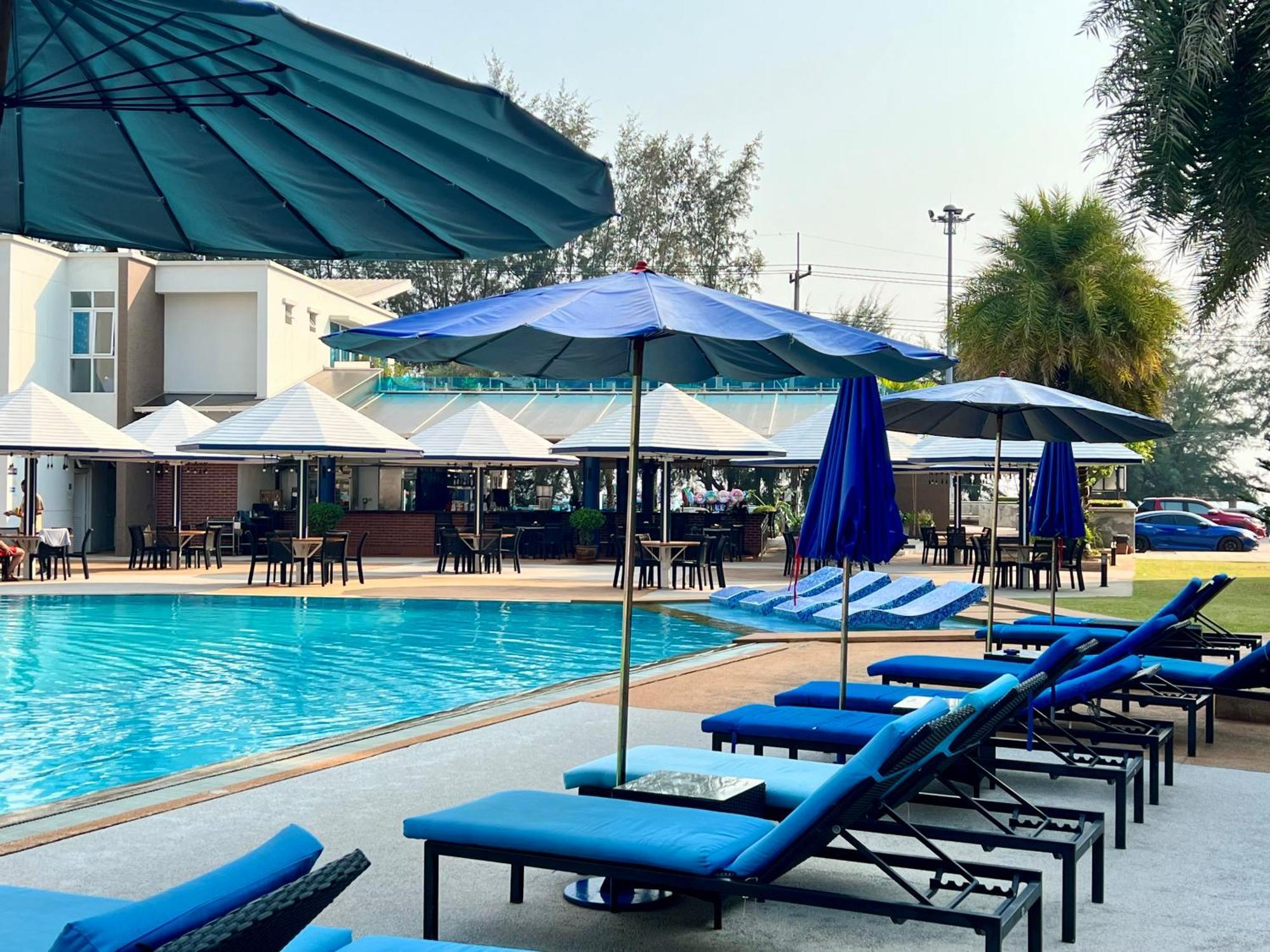 Apartment Grandblue Condominium#702 Seaview Topfloor Maephim Rayong *
