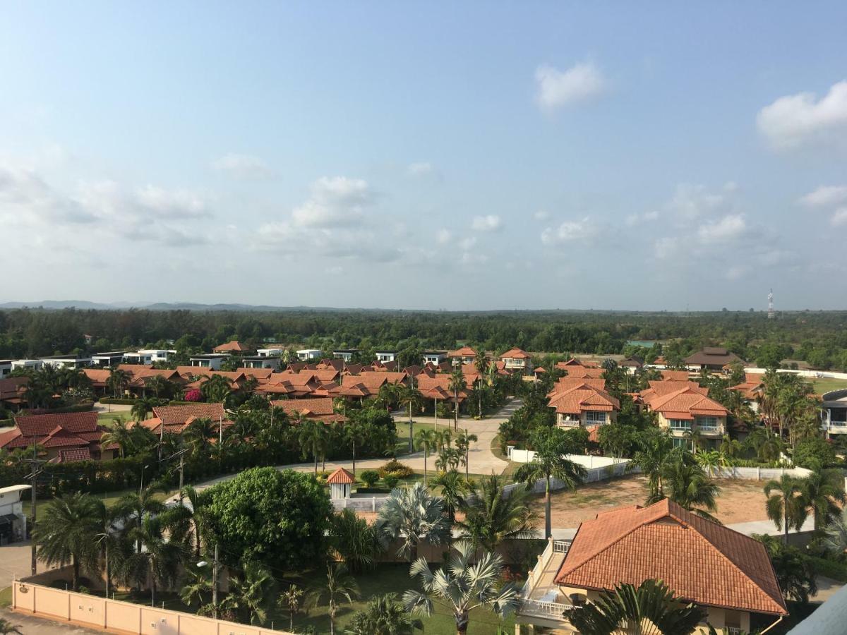 Grandblue Condominium#702 Seaview Topfloor Maephim Rayong