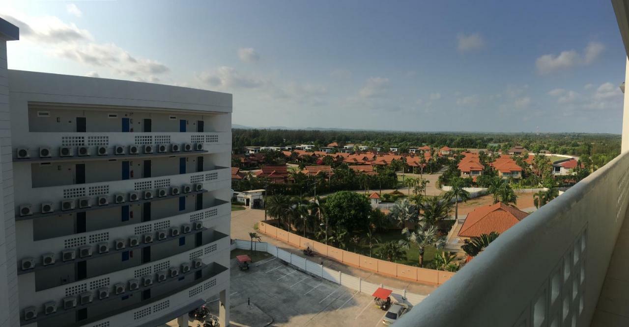 Apartment Grandblue Condominium#702 Seaview Topfloor Maephim Rayong Mae Phim