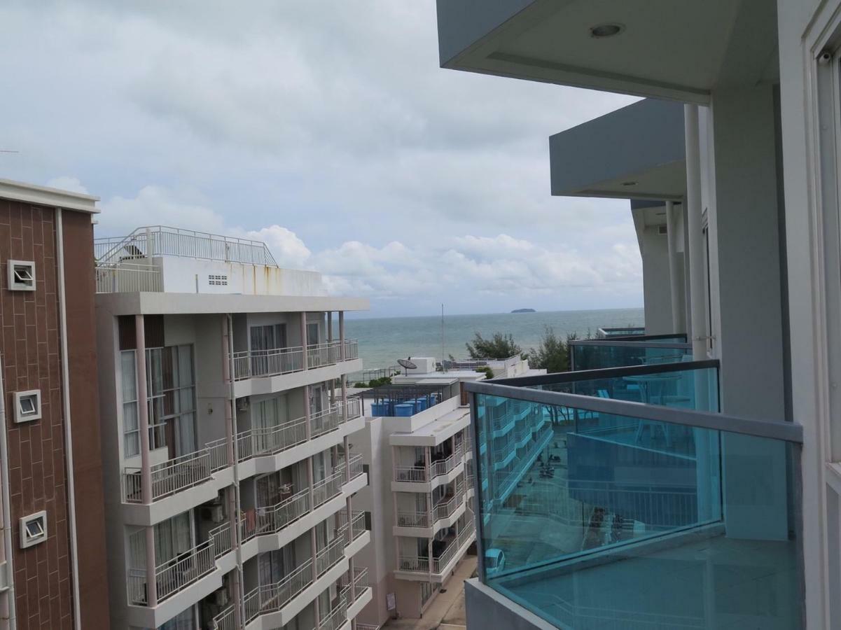 Grandblue Condominium#702 Seaview Topfloor Maephim Rayong Apartment